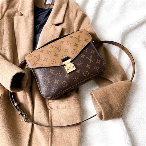 Louis Vuitton Pochette Metis Bag Guide .